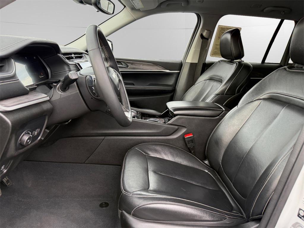 used 2023 Jeep Grand Cherokee car, priced at $26,299