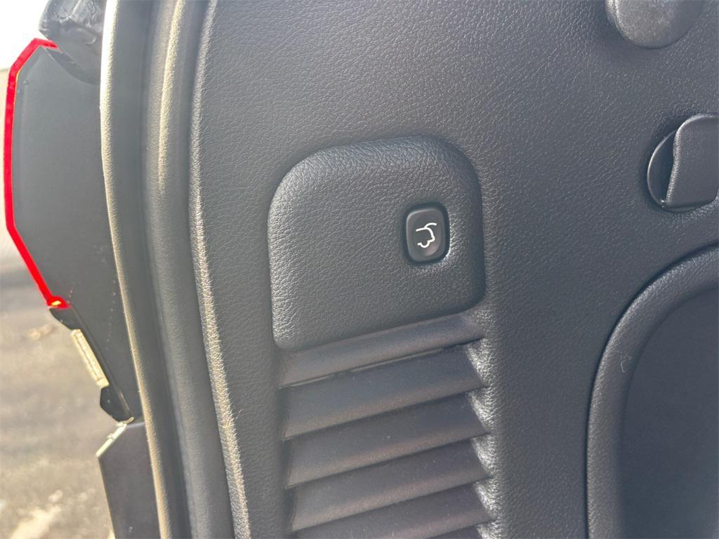 used 2021 Jeep Grand Cherokee car, priced at $20,894