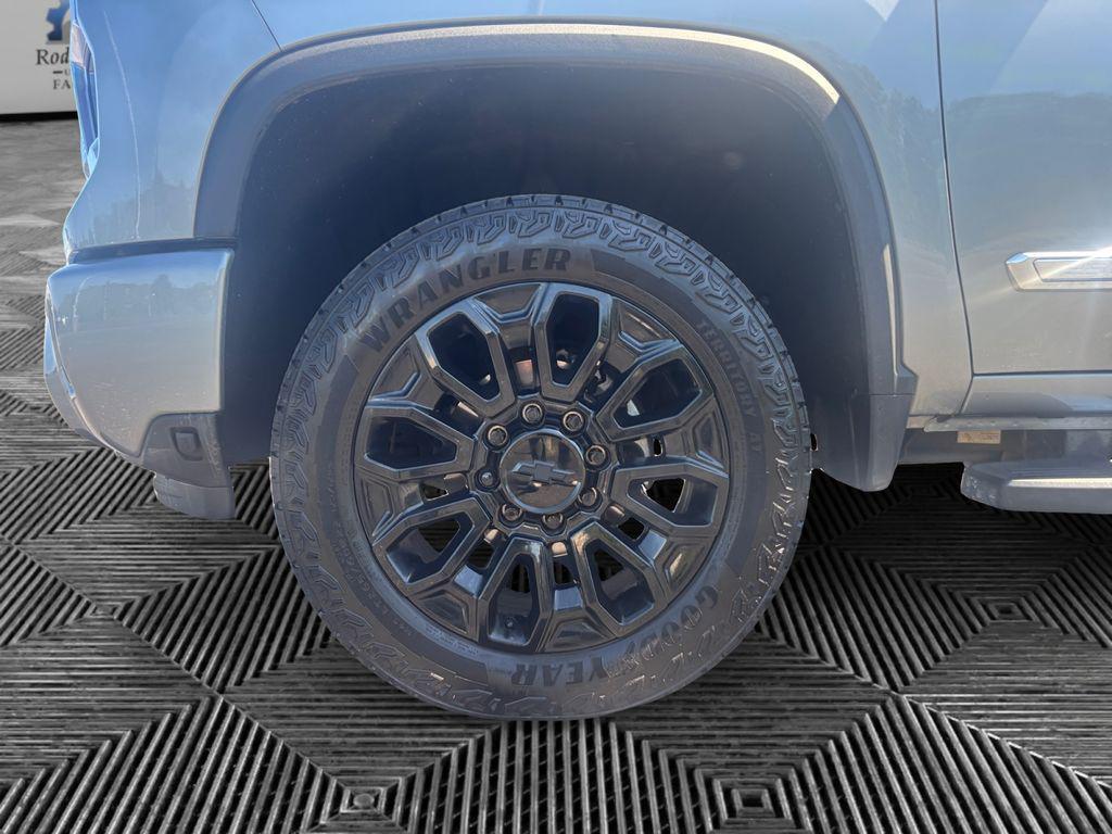 used 2025 Chevrolet Silverado 2500 car, priced at $76,253