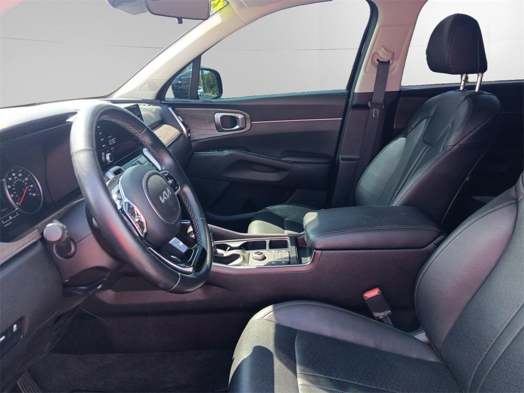 used 2022 Kia Sorento car, priced at $24,377
