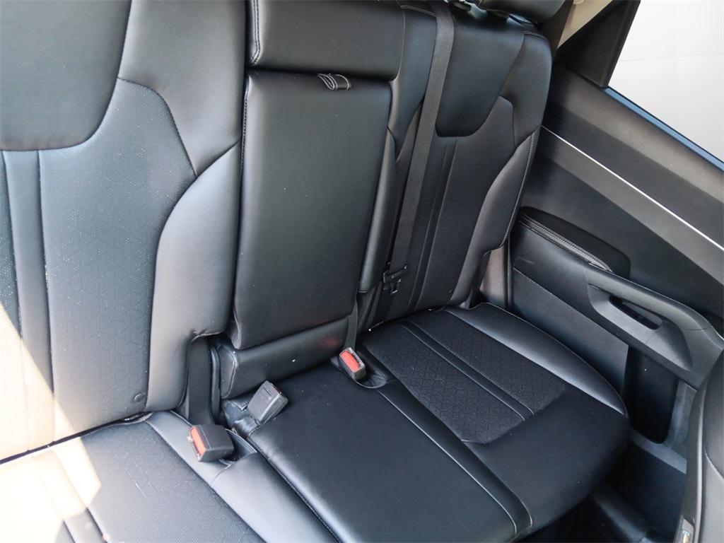 used 2022 Kia Sorento car, priced at $24,377