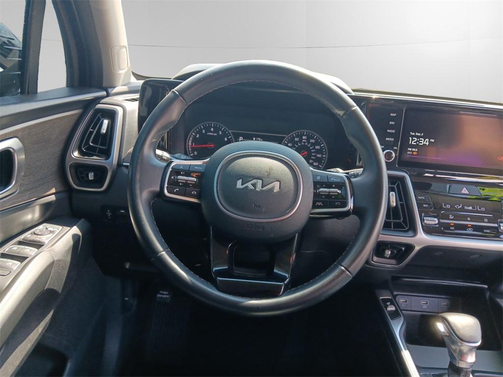 used 2022 Kia Sorento car, priced at $24,377