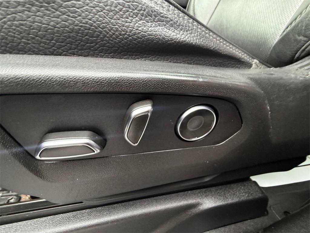 used 2021 GMC Yukon car, priced at $44,354