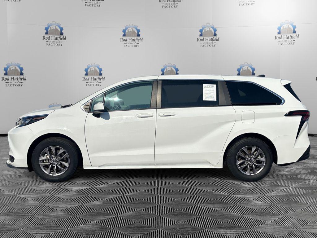 used 2024 Toyota Sienna car, priced at $34,592