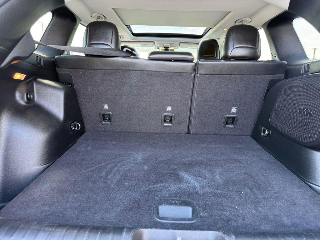 used 2022 Jeep Cherokee car, priced at $22,990