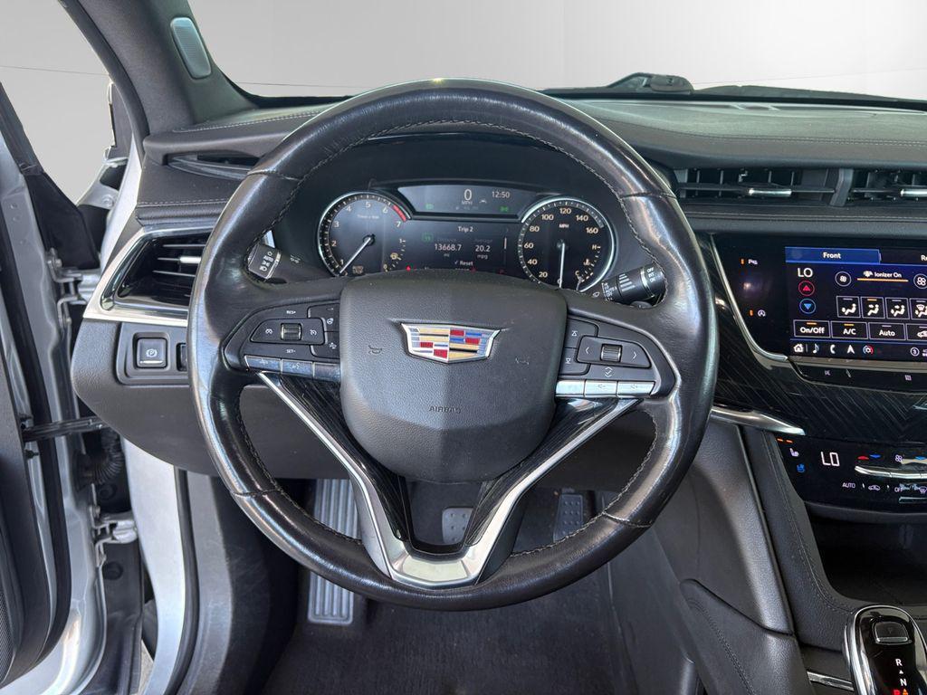 used 2020 Cadillac XT6 car, priced at $27,552