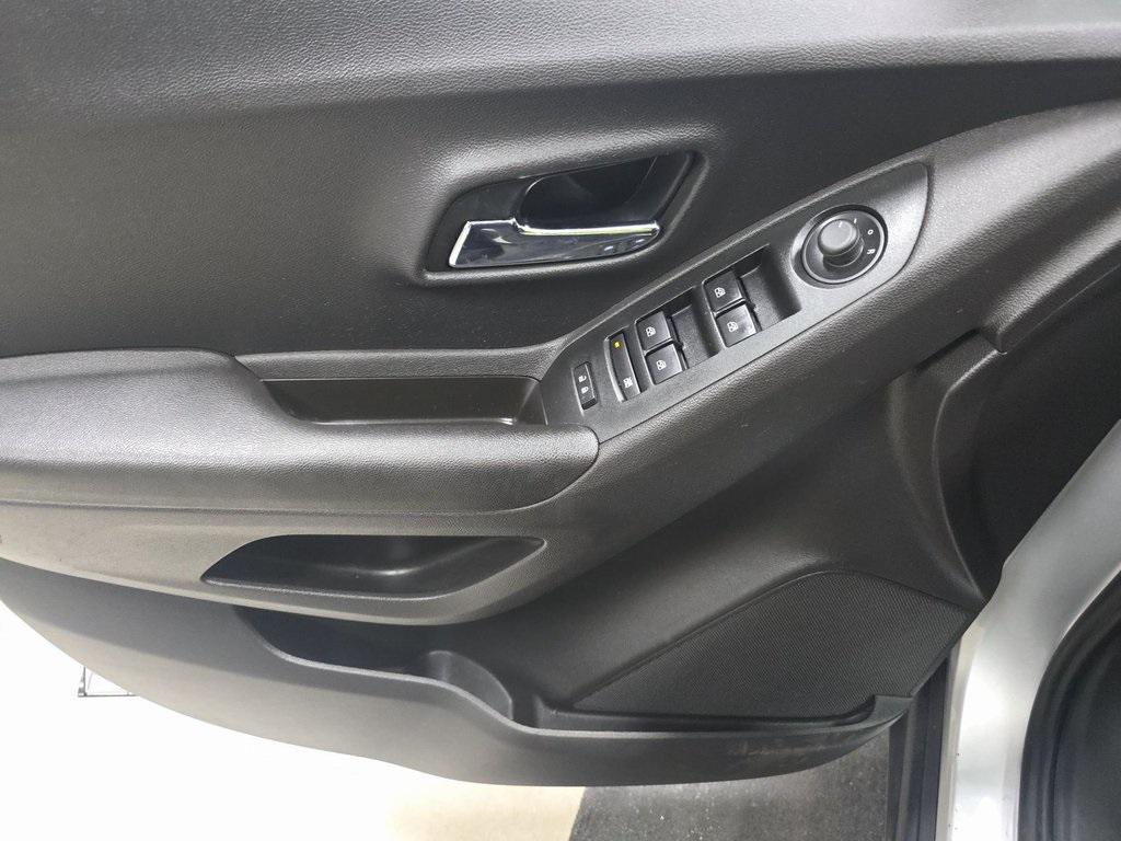 used 2020 Chevrolet Trax car, priced at $12,426