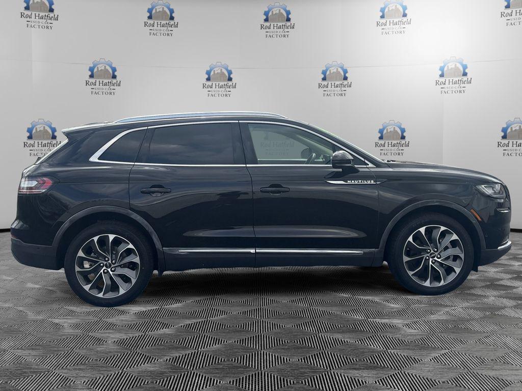 used 2022 Lincoln Nautilus car, priced at $26,984
