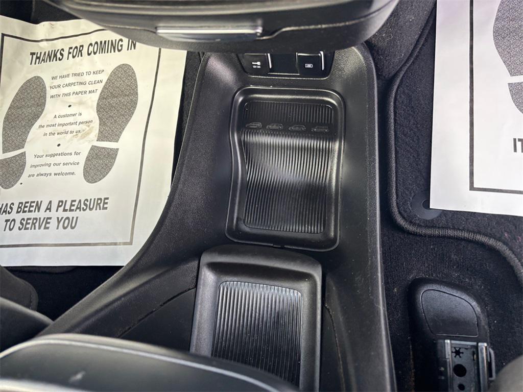 used 2020 Chrysler Pacifica car, priced at $18,364