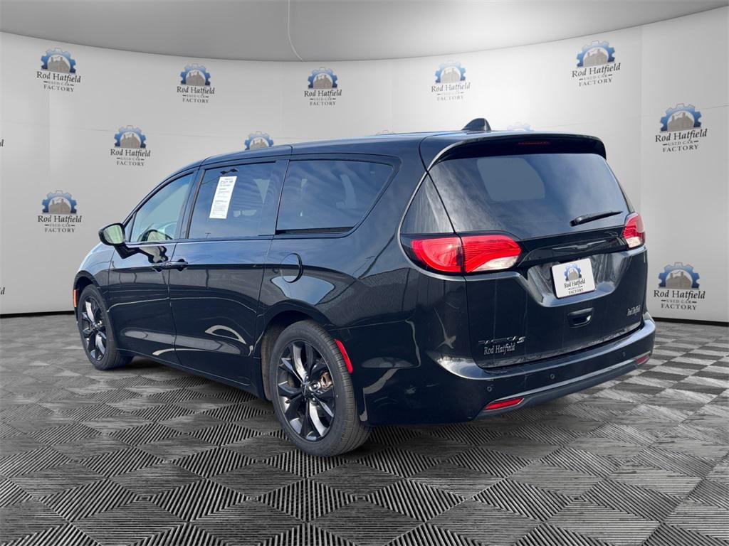 used 2020 Chrysler Pacifica car, priced at $18,364