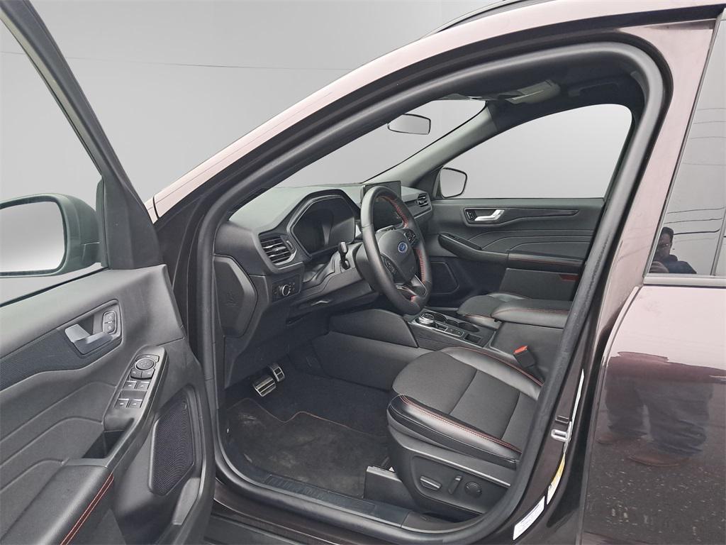 used 2023 Ford Escape car, priced at $25,592