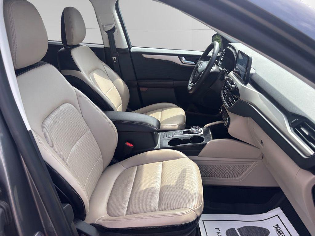 used 2022 Ford Escape car, priced at $24,154