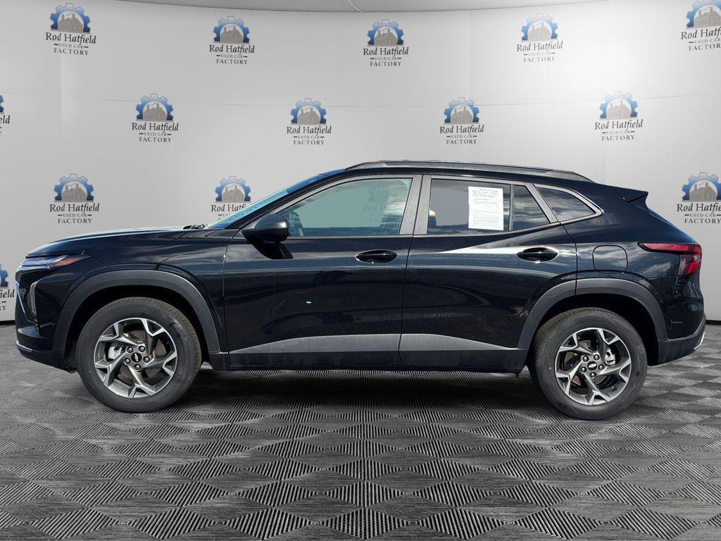used 2025 Chevrolet Trax car, priced at $20,041