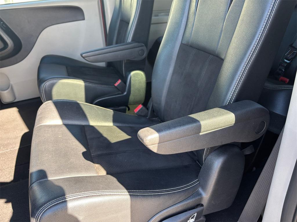 used 2020 Dodge Grand Caravan car, priced at $15,553
