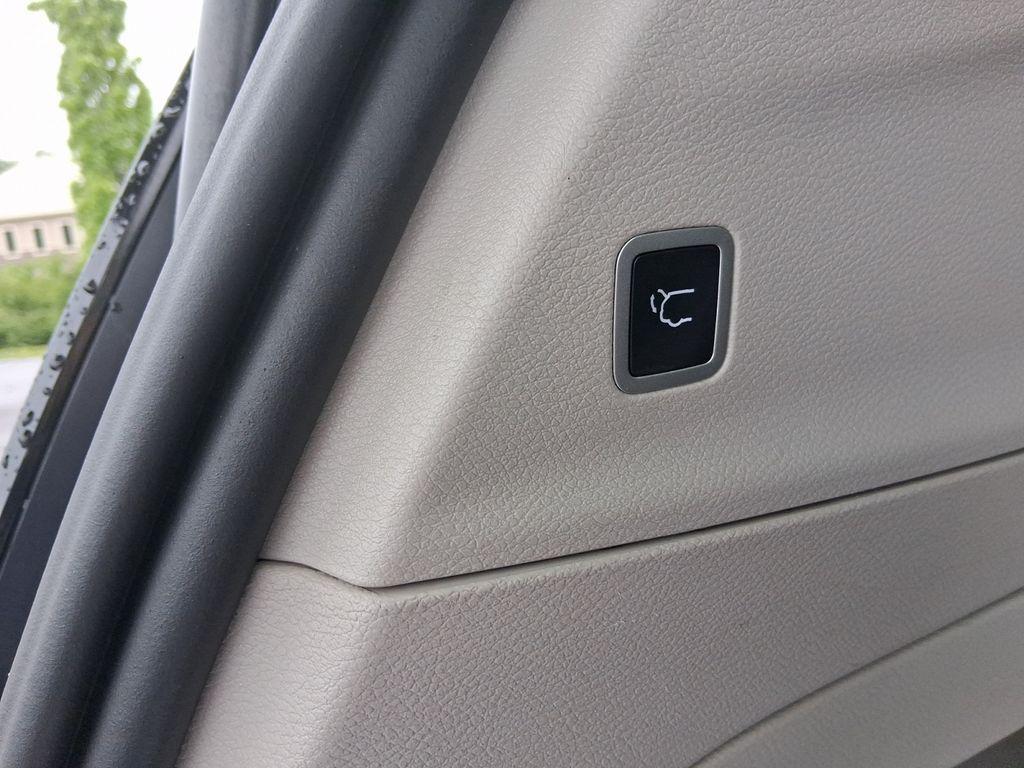 used 2023 Chrysler Pacifica car, priced at $28,456