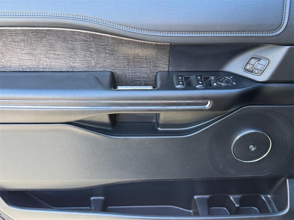 used 2021 Ford Expedition car, priced at $41,041