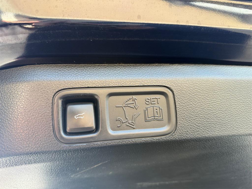 used 2021 Ford Expedition car, priced at $41,041