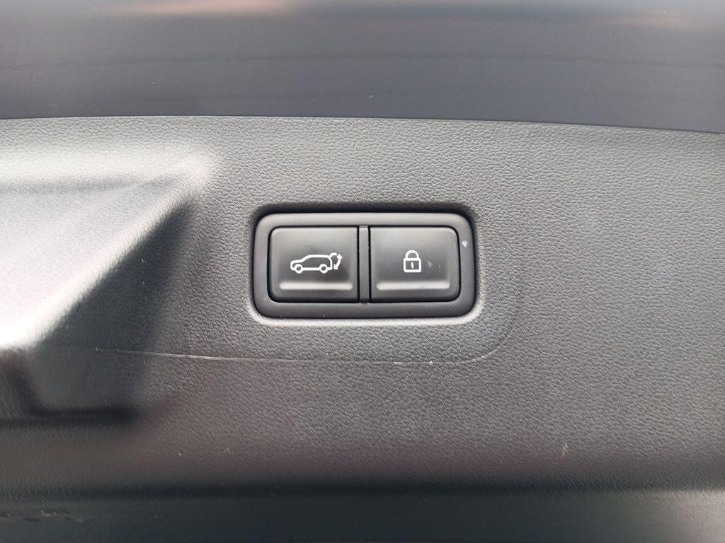 used 2025 Hyundai Santa Fe car, priced at $33,500
