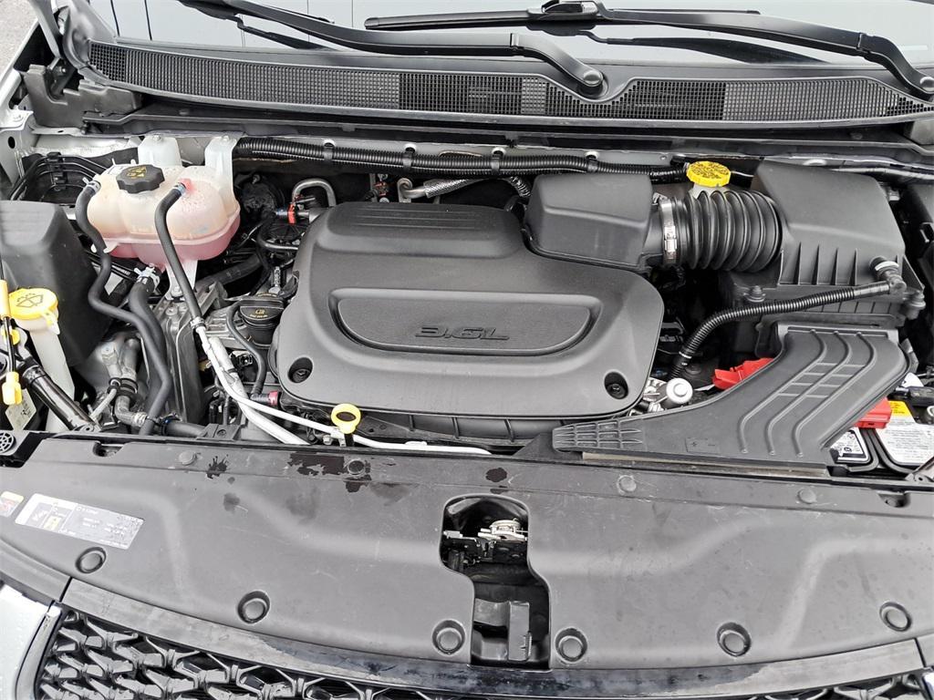 used 2024 Chrysler Pacifica car, priced at $33,787