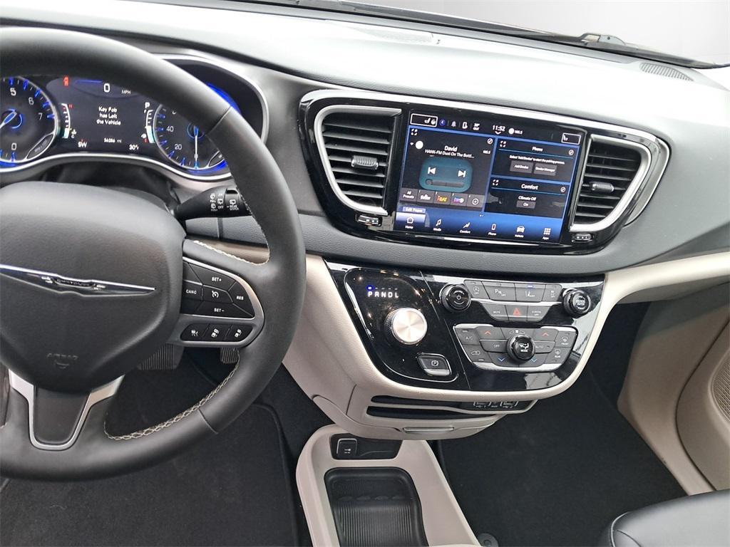 used 2024 Chrysler Pacifica car, priced at $33,787