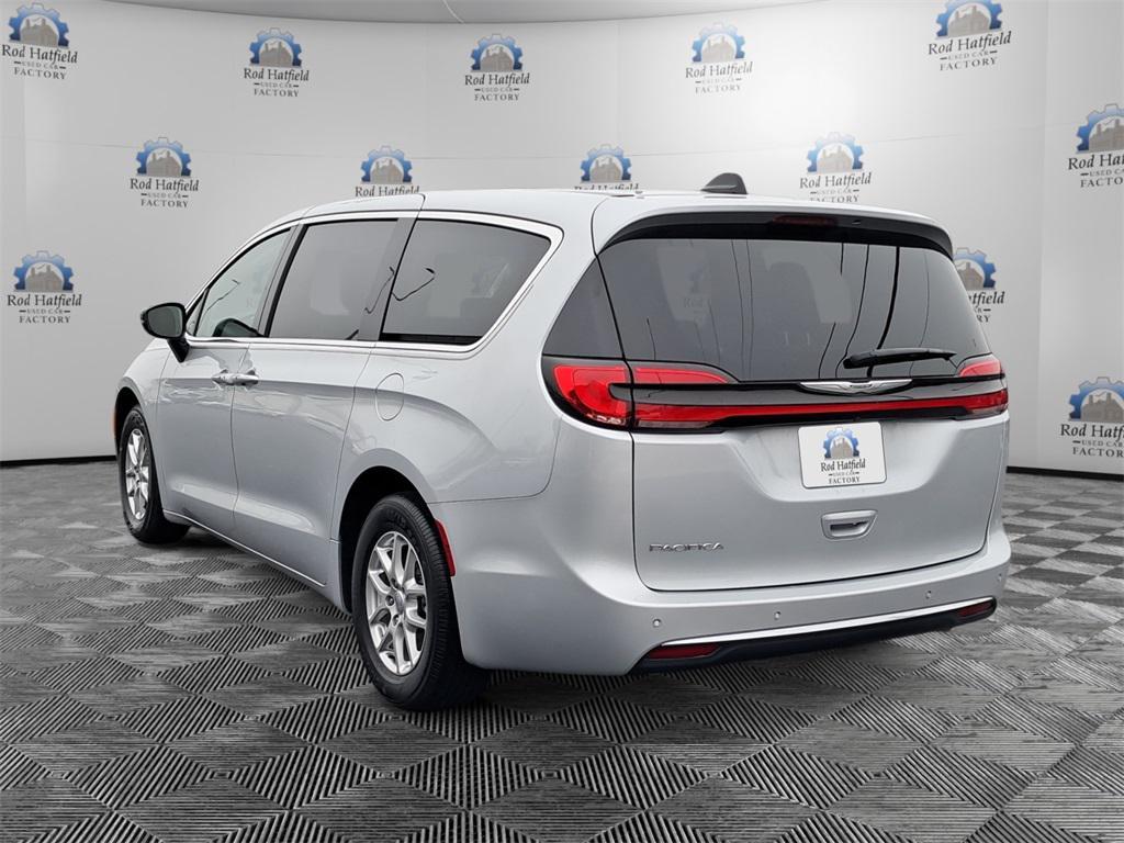 used 2024 Chrysler Pacifica car, priced at $33,787
