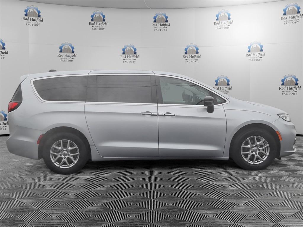 used 2024 Chrysler Pacifica car, priced at $33,787