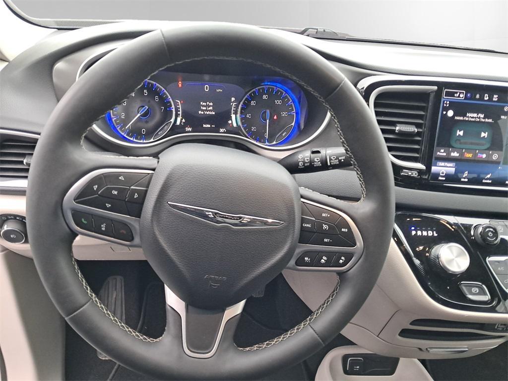 used 2024 Chrysler Pacifica car, priced at $33,787