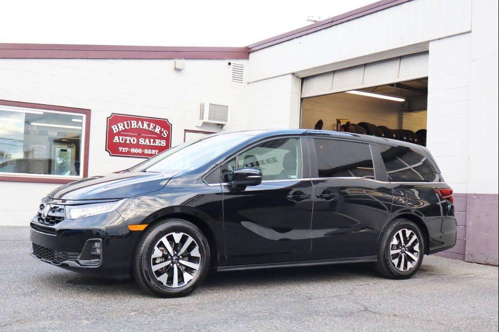 used 2025 Honda Odyssey car, priced at $32,990