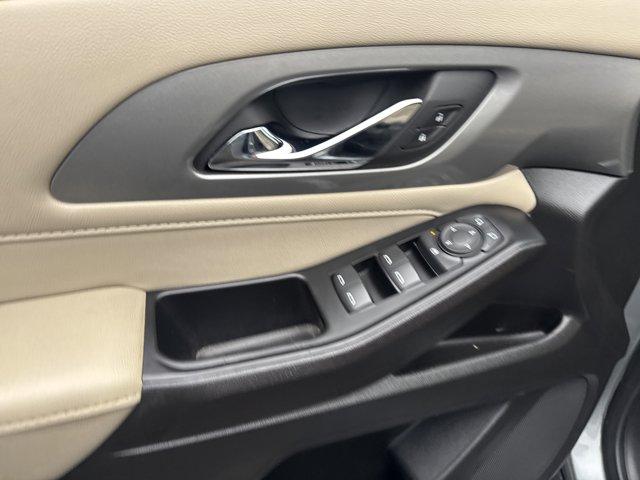 used 2023 Chevrolet Traverse car, priced at $26,499