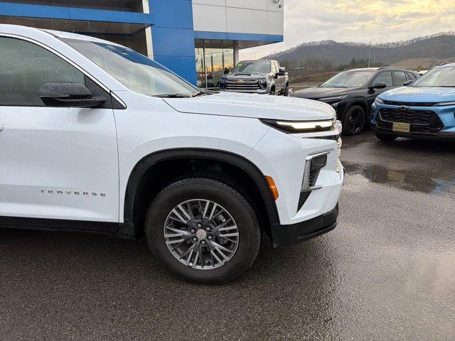 new 2026 Chevrolet Traverse car, priced at $43,203