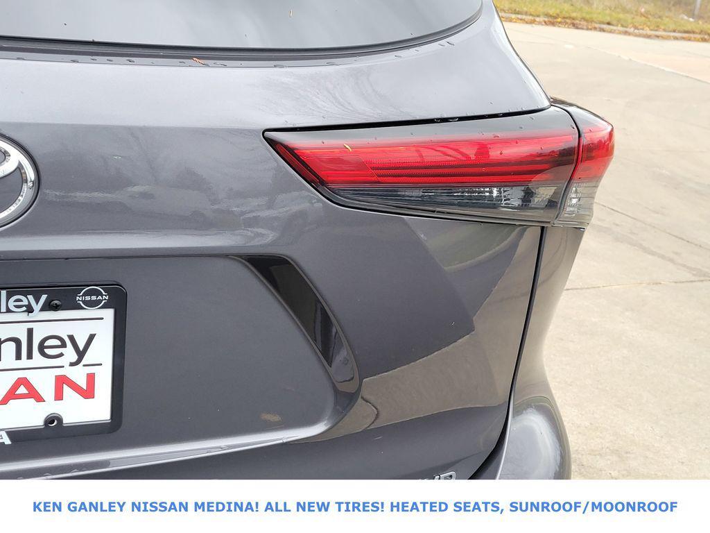 used 2023 Toyota Highlander car, priced at $31,710