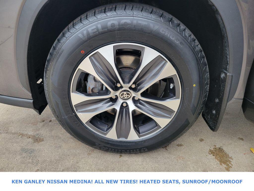 used 2023 Toyota Highlander car, priced at $31,710