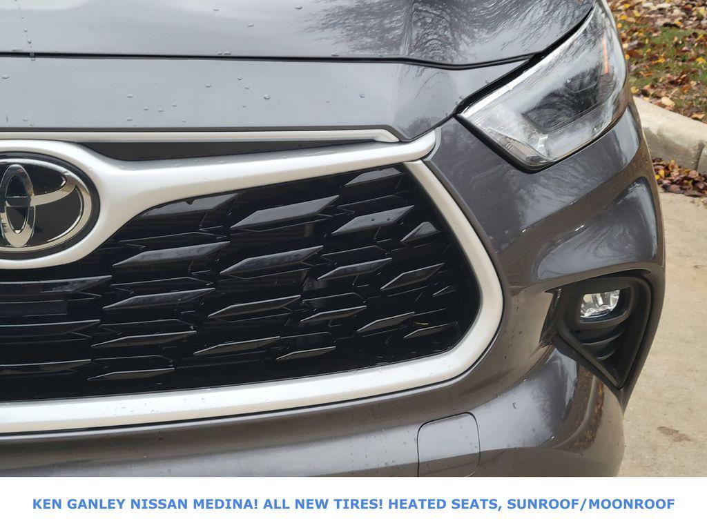 used 2023 Toyota Highlander car, priced at $31,710