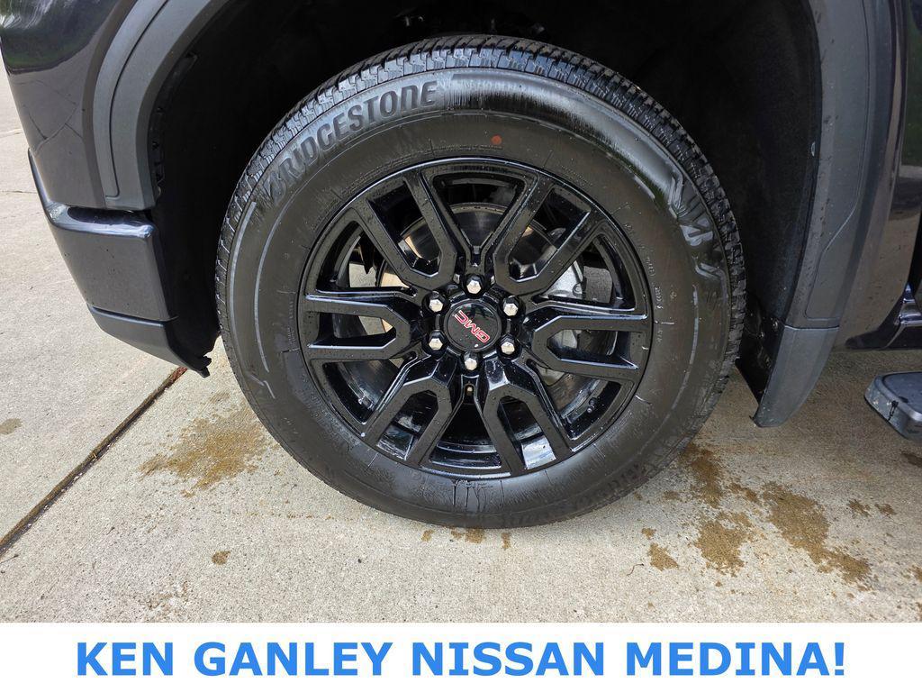 used 2023 GMC Sierra 1500 car, priced at $39,439