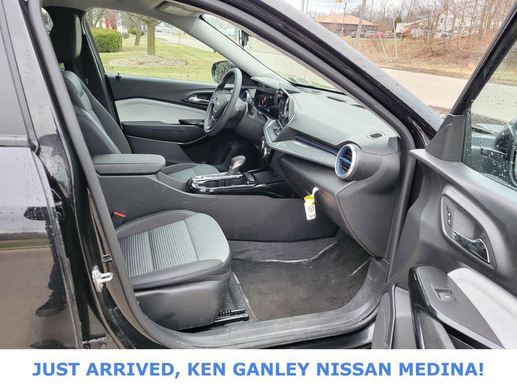 used 2025 Chevrolet Trax car, priced at $20,553