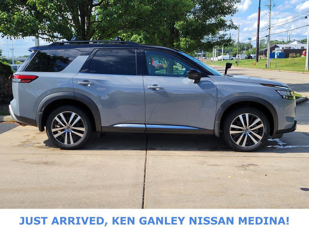 used 2023 Nissan Pathfinder car, priced at $38,439