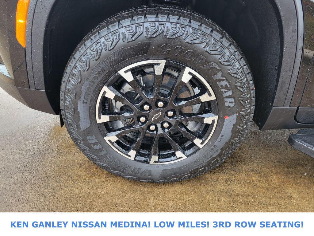 used 2026 Chevrolet Traverse car, priced at $49,659