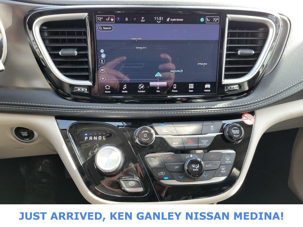 used 2024 Chrysler Pacifica Hybrid car, priced at $24,891