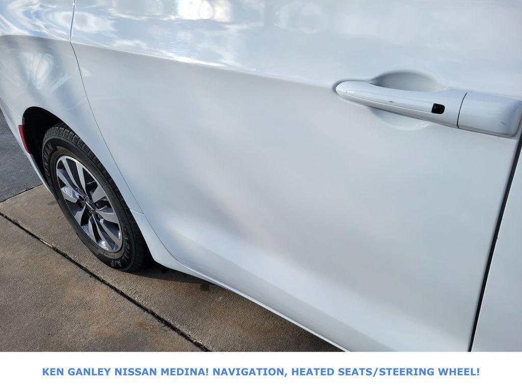 used 2024 Chrysler Pacifica Hybrid car, priced at $24,491