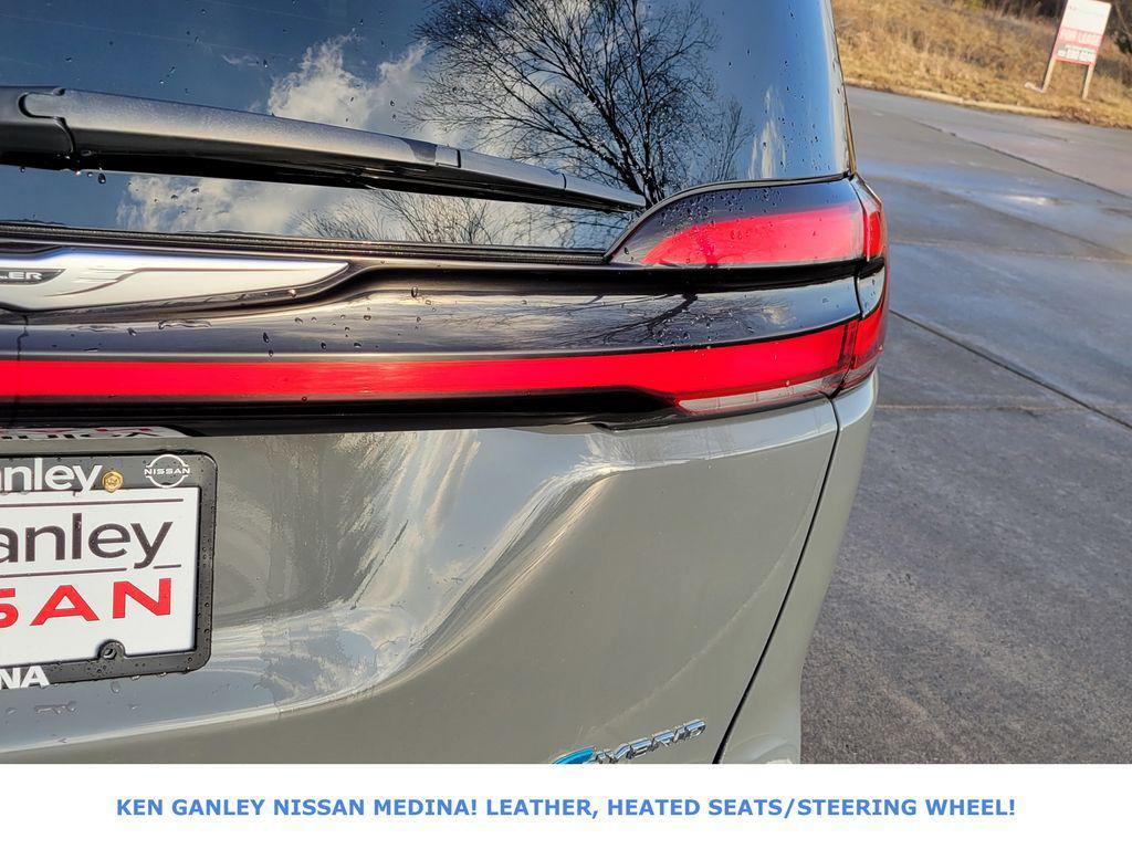 used 2023 Chrysler Pacifica Hybrid car, priced at $21,791