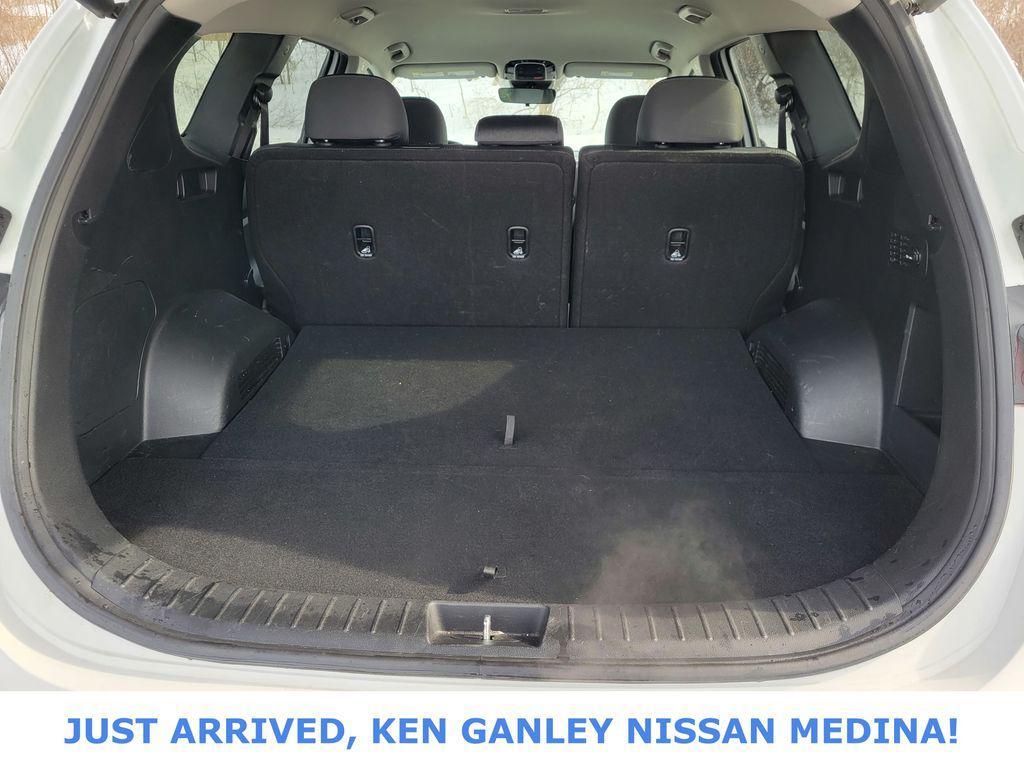 used 2023 Hyundai Santa Fe car, priced at $18,327