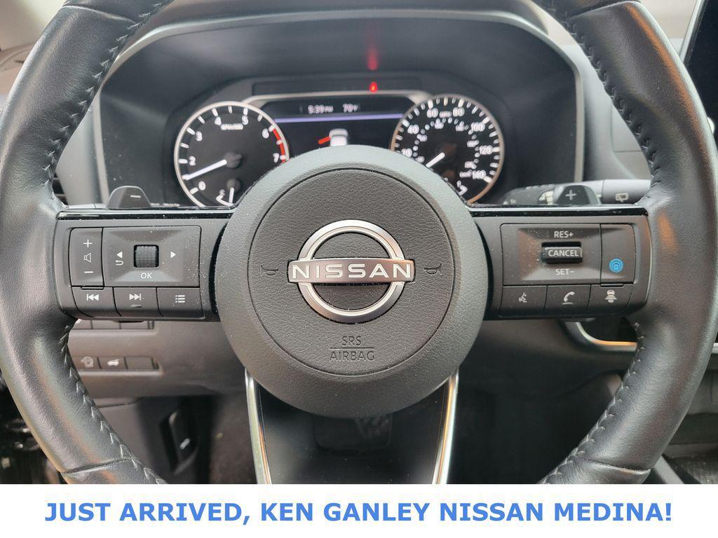 2023 Super Black Nissan Rogue