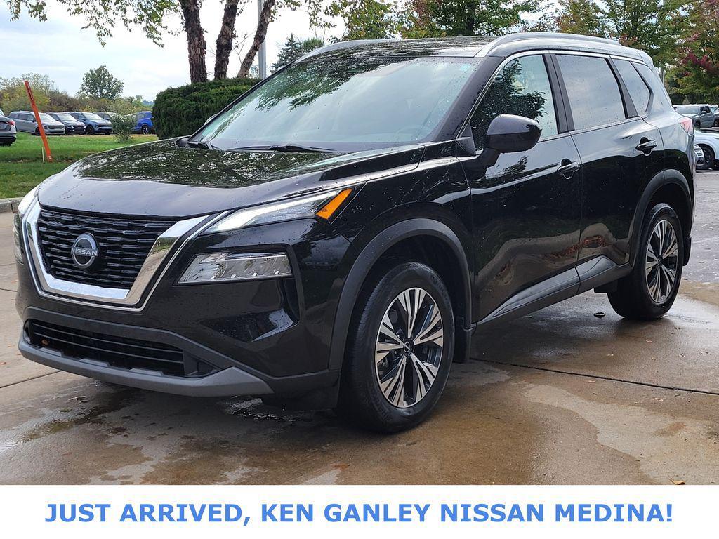 2023 Super Black Nissan Rogue