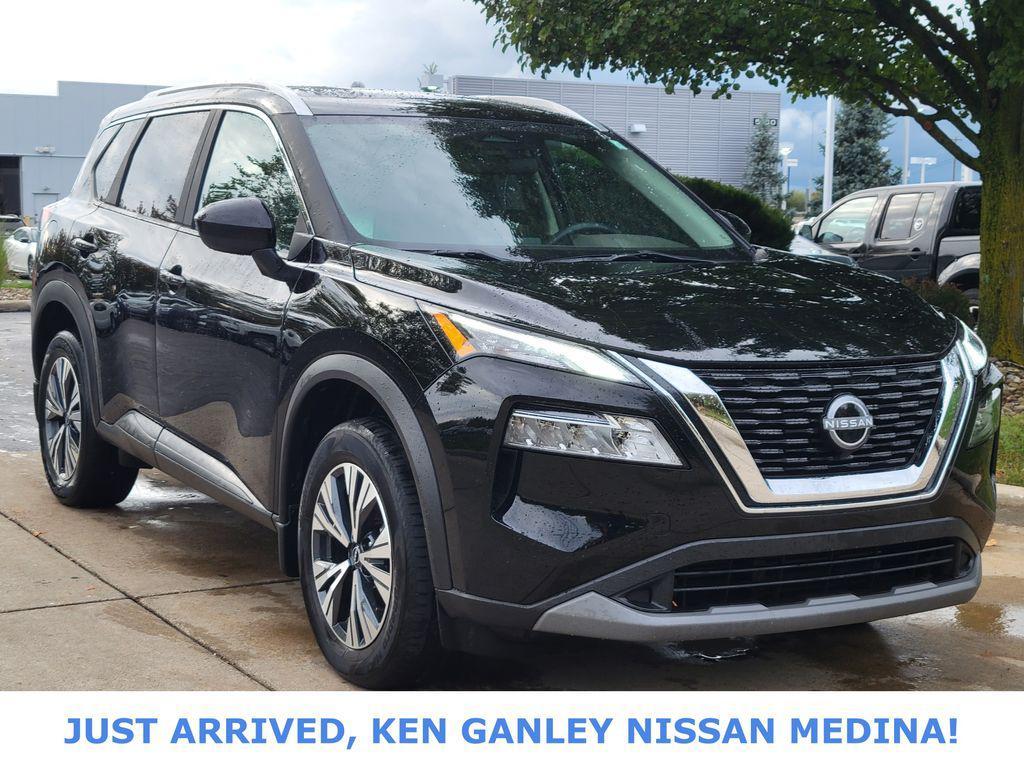 2023 Super Black Nissan Rogue