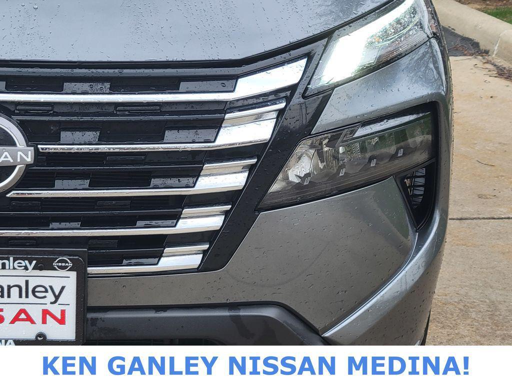 used 2025 Nissan Rogue car, priced at $23,939