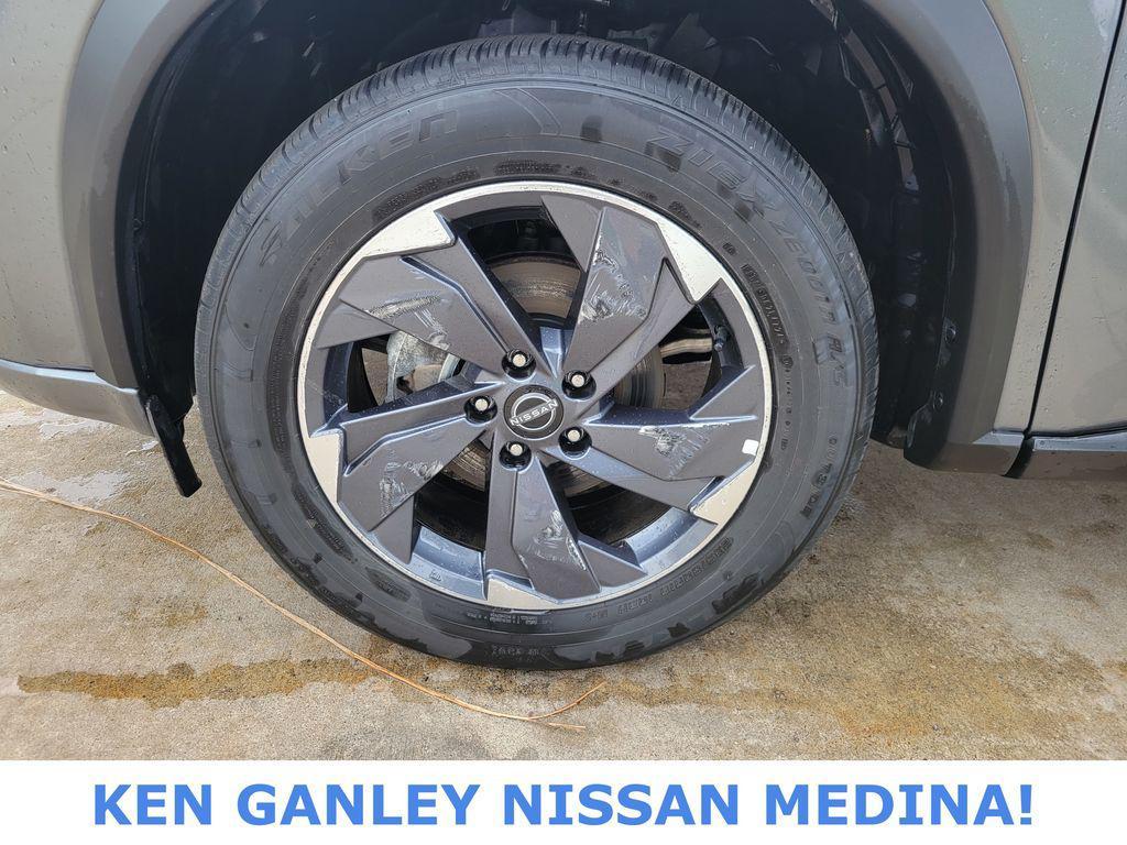 used 2025 Nissan Rogue car, priced at $23,939