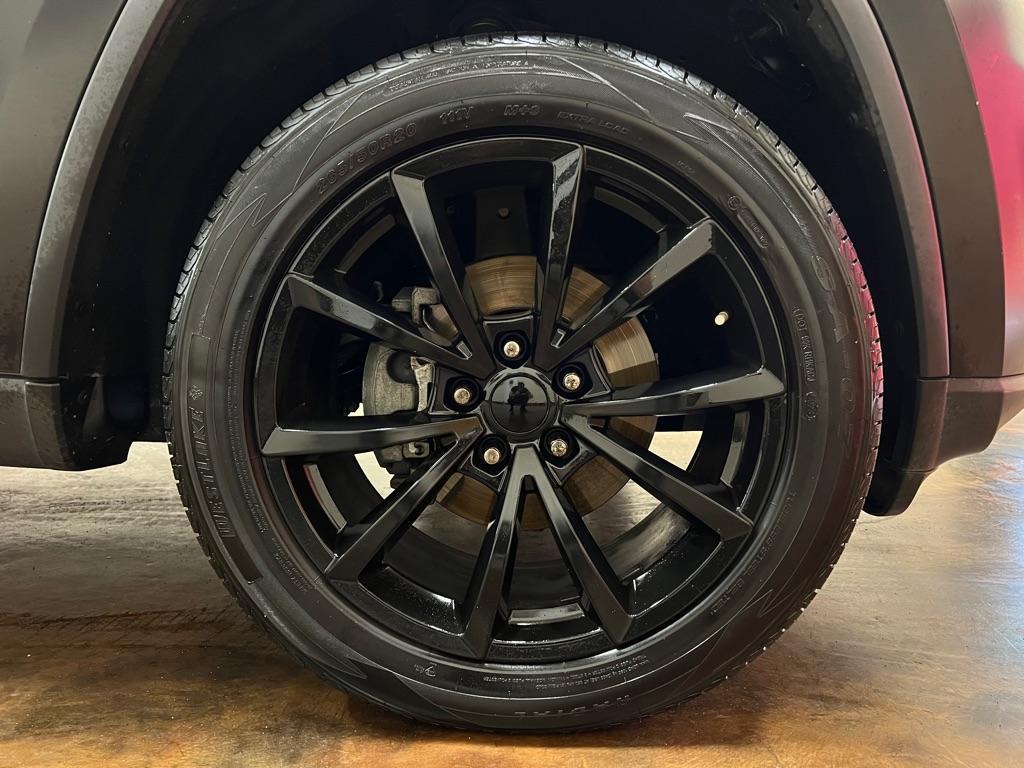 used 2019 Jeep Grand Cherokee car, priced at $17,888