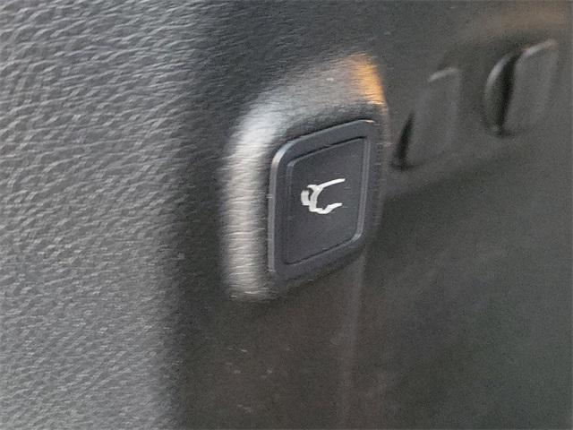 used 2019 Jeep Cherokee car, priced at $17,555