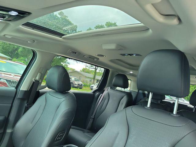 used 2025 Kia Carnival Hybrid car, priced at $48,795