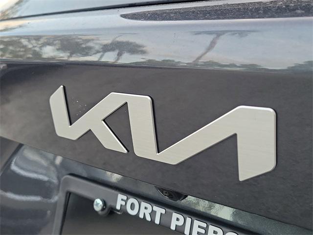 used 2023 Kia Sorento Hybrid car, priced at $30,115
